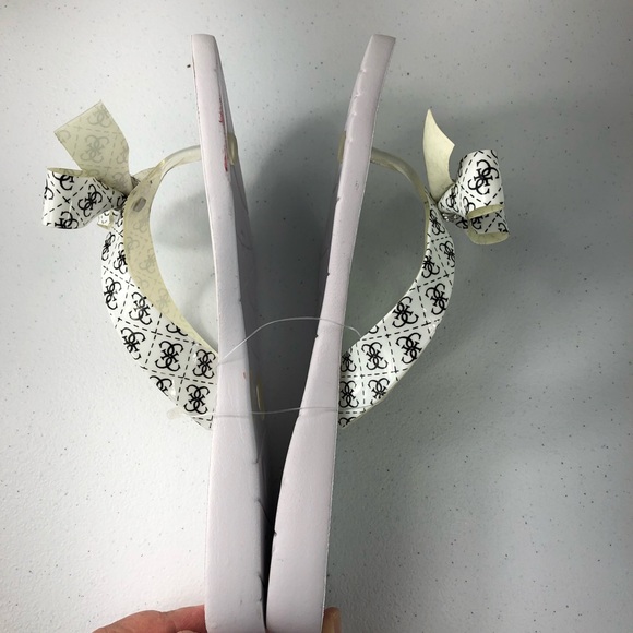 New Guess white slippers size 35 (#30) - Picture 3 of 8